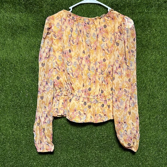 ⭐️ WALTER BAKER Myka Floral Tiered Crinkle Chiffon Top - Picture 3 of 6